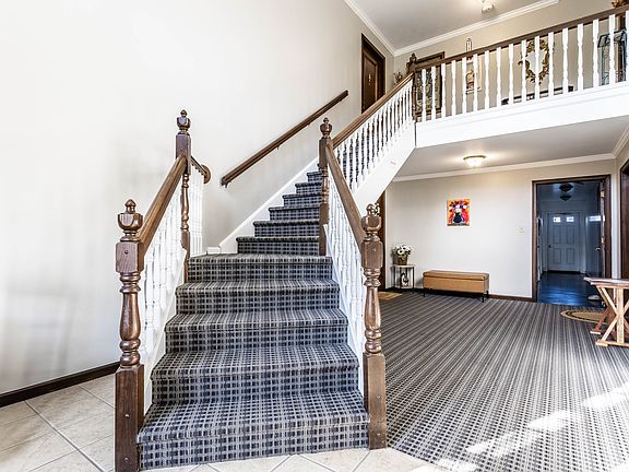 2nd image of 7352 Lions Head Dr APT C