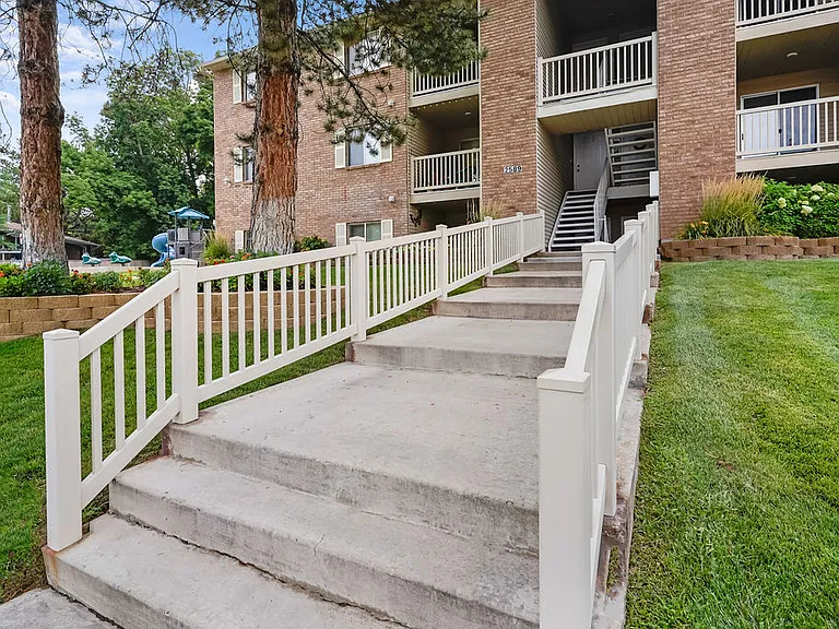 Brighton Park Apartments — Photo 1