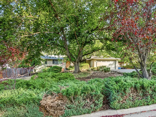 1537 Moon Ter, Medford, OR 97504