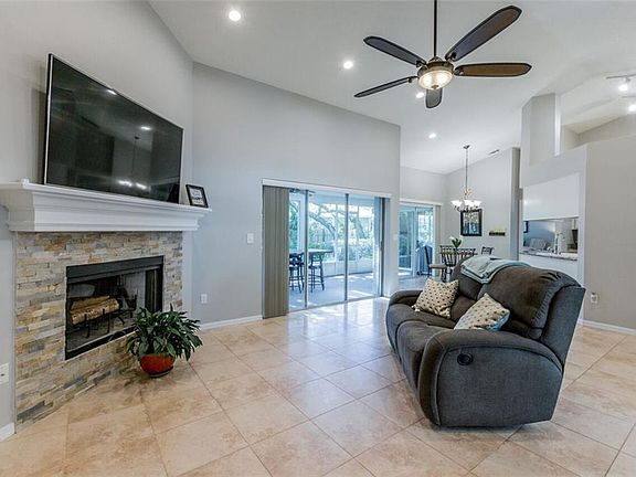 5th image of 328 Sparrow Wood Ct