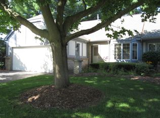3171 Maple Villa Dr SE, Grand Rapids, MI
