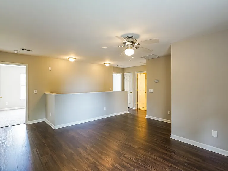 209 Briarcotes Cir — Photo 9