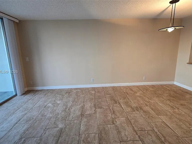 9230 Lagoon Pl #310 — Photo 12