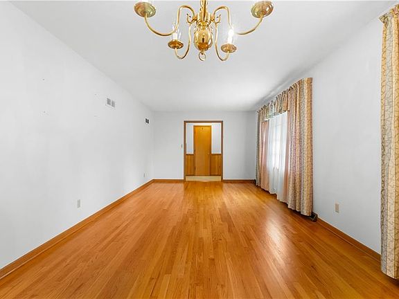 4th image of 17205 E 28th Ter S