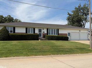 625 N Madison St, Bloomfield, IA 52537