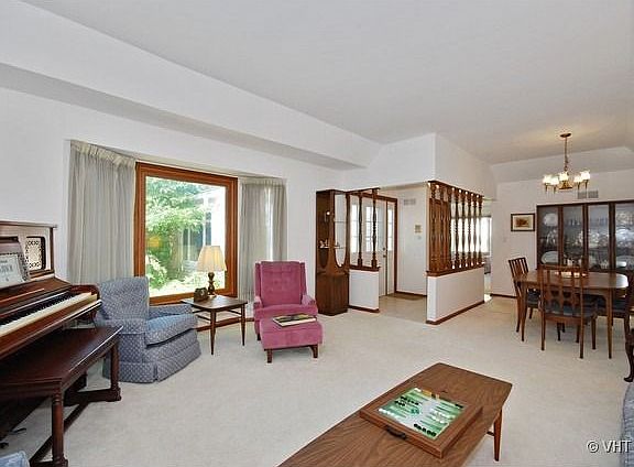 3rd image of 1070 Dartmouth Dr