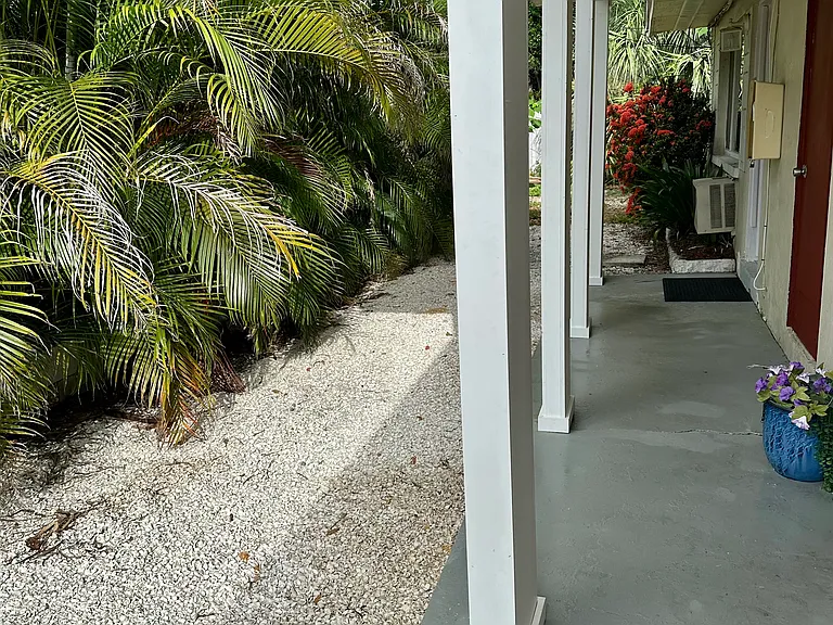 522 Florida Ave — Photo 3