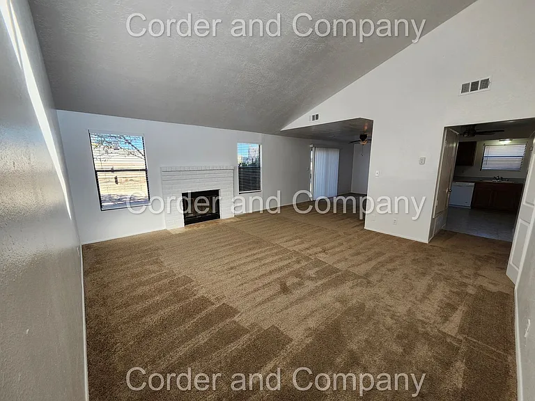 2261 Green Lake Rd NE — Photo 2
