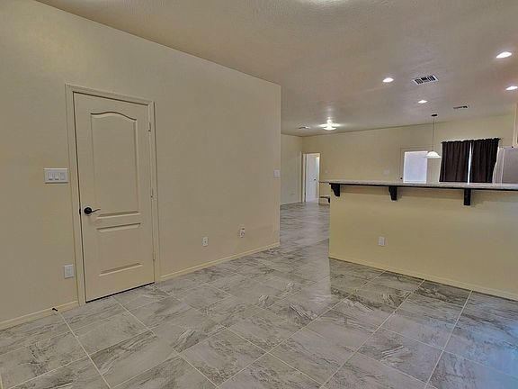 4th image of 2784 S 44th Trl