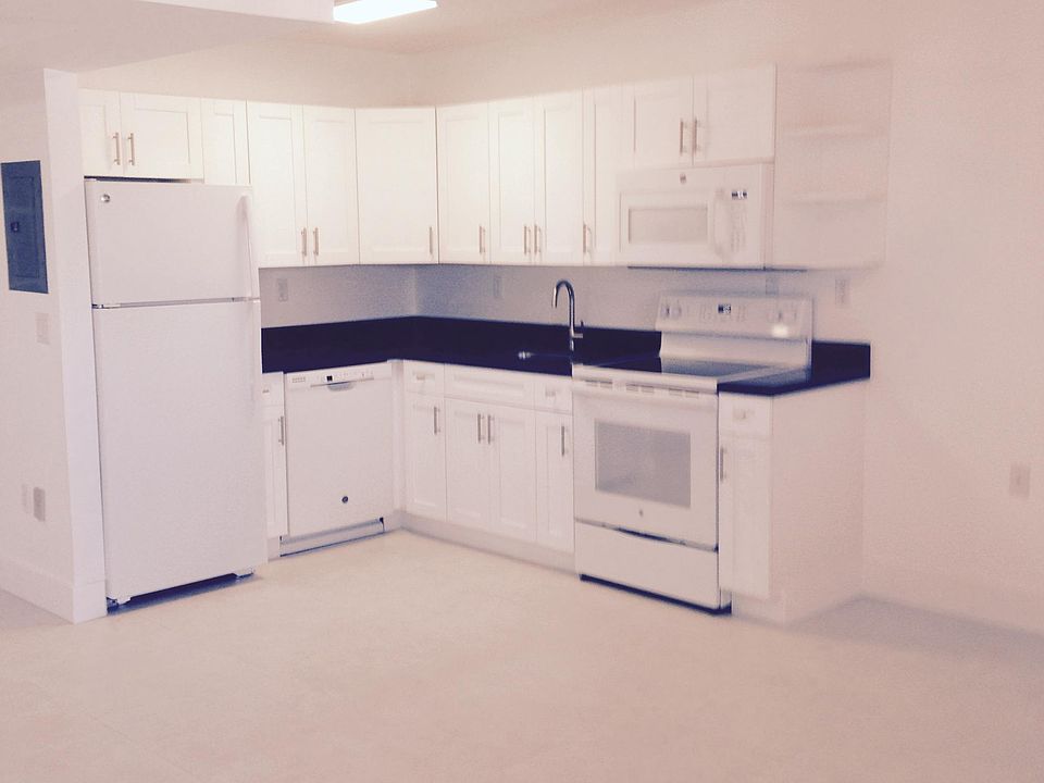 2nd image of 1405 Meridian Ave APT 402