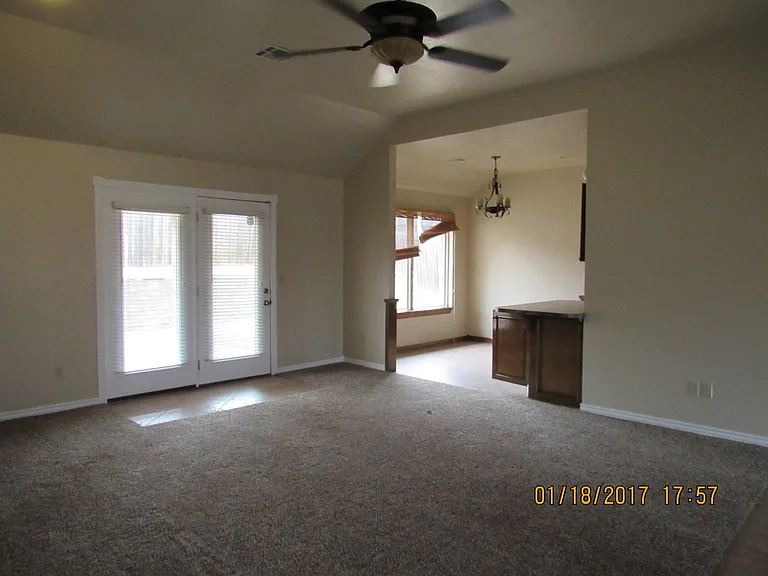 4424 NW Wolf Creek Blvd — Photo 3