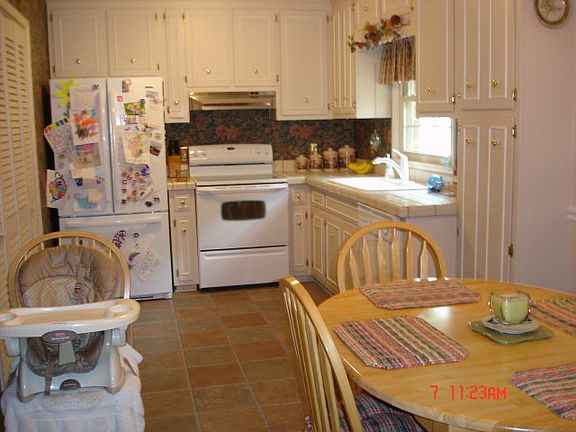 3rd image of 1707 Woodlawn Dr