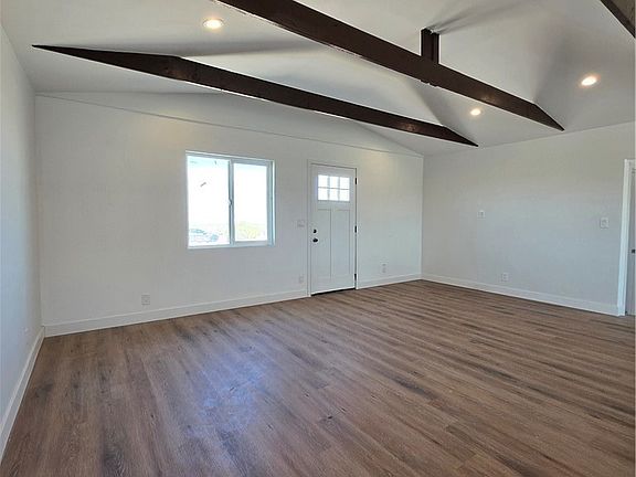 4th image of 60033 Sespe St