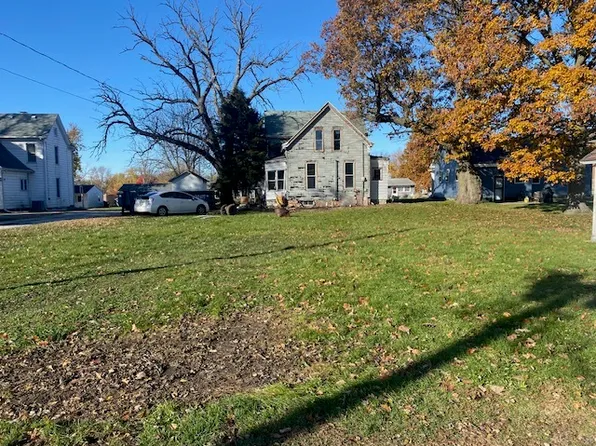 107 N Seminary St, Downs, IL 61736