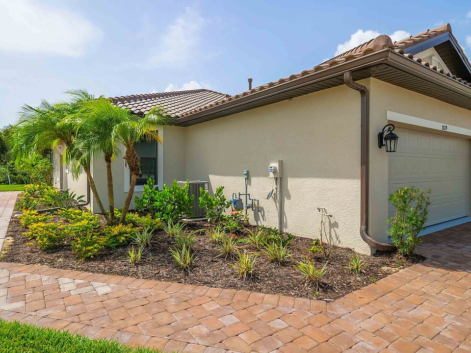 1st image of 8079 Calle Canovas St