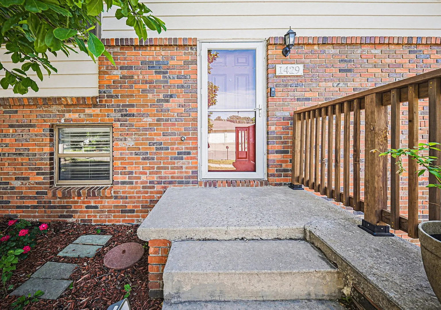 Please View 3D Virtual Walk-Through Before Scheduling a Showing — Photo 2