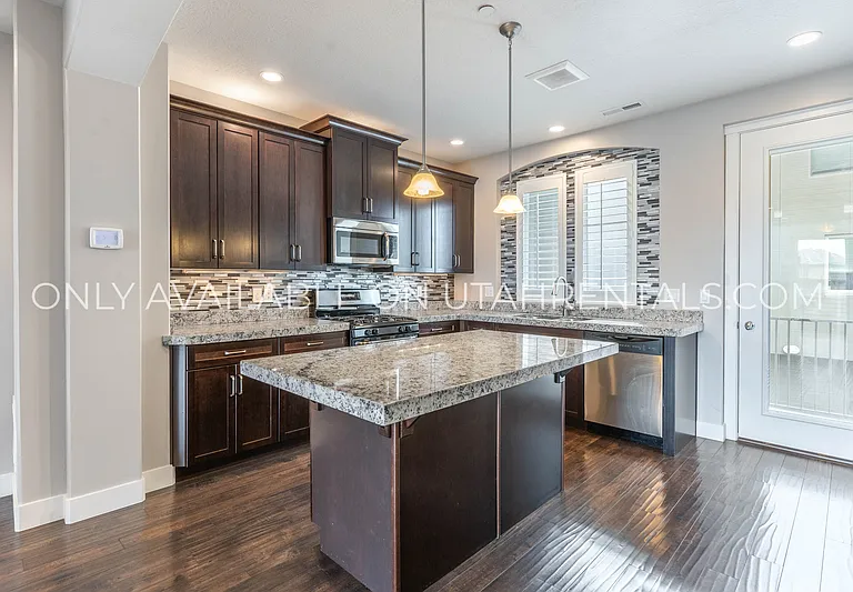 4738 W Daybreak Rim Way — Photo 5