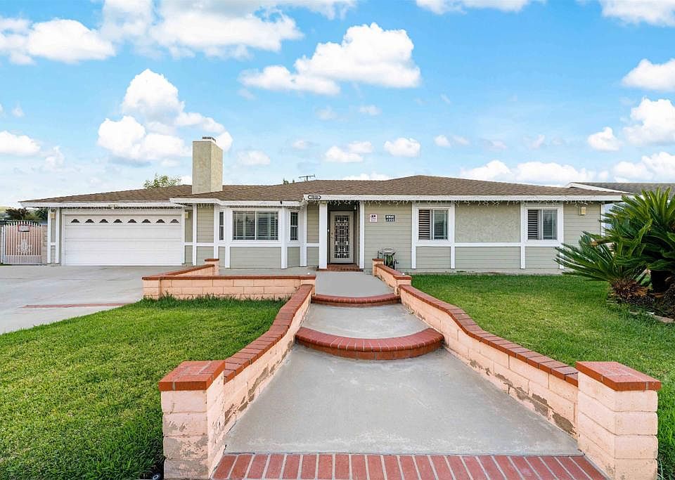 1st image of 19020 Leslie Ln