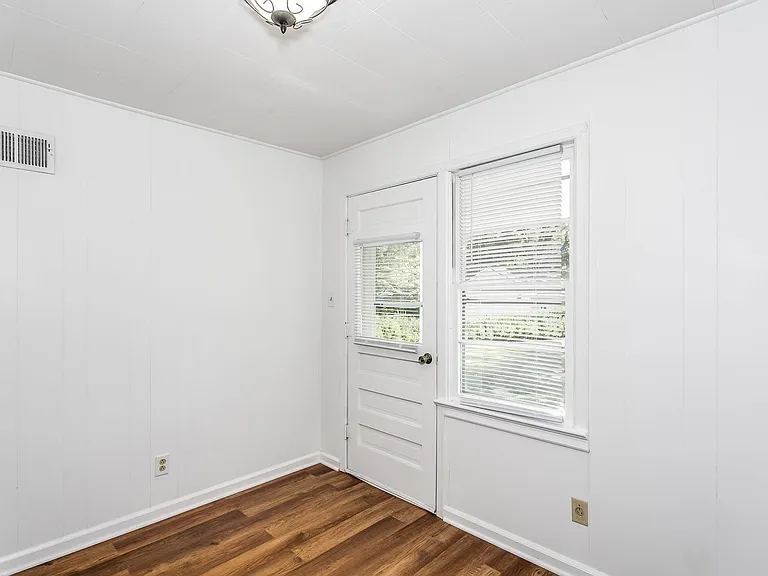 6009 E Gilbert St — Photo 7