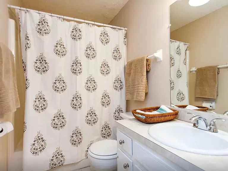 3912 Westlawn Dr — Photo 8