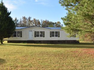 1086 McNair Dr, Summerton, SC 29148