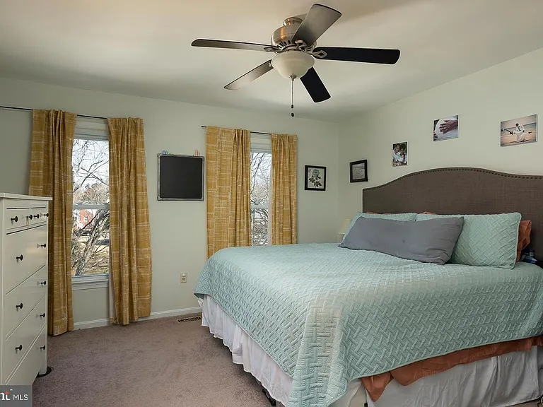 423 Gorman Ave — Photo 12