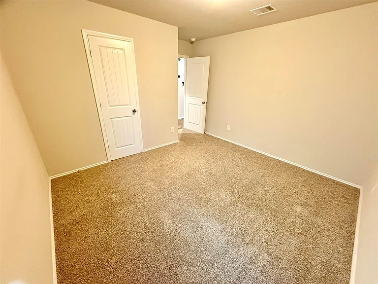 846 Autumn Flats Way — Photo 16