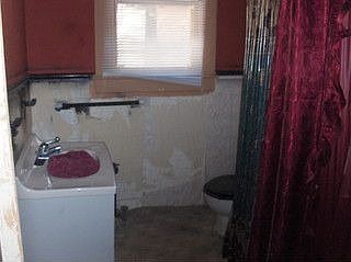 2nd image of 203 Dennis St