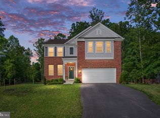 610 Long Meadow Dr, Fredericksburg, VA 22406