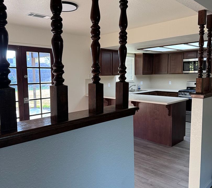 2nd image of 1404 Joyce Pl