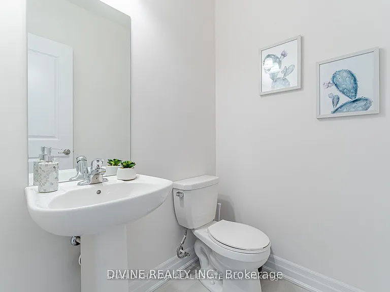 9241 White Oak Ave — Photo 18