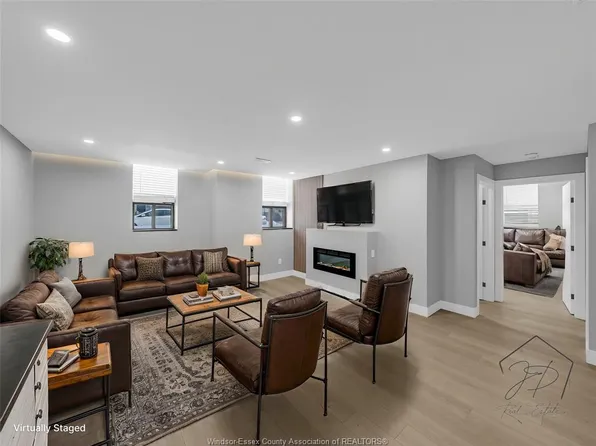 3177 Riverside Dr E, Windsor, ON