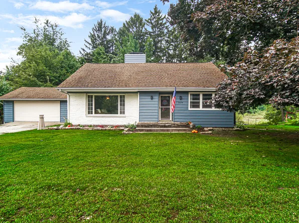 694 S Maple Leaf Ln, La Porte, IN 46350