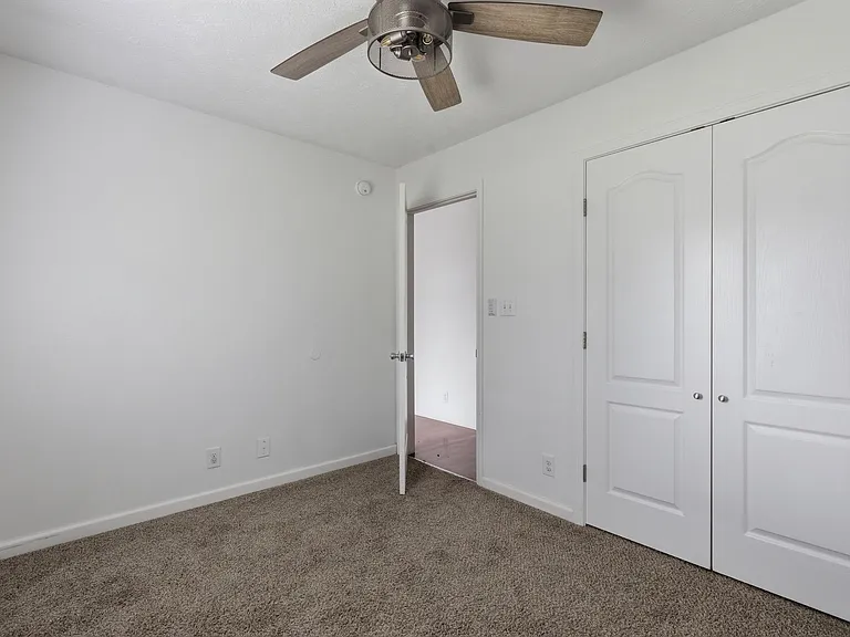 123 Vivian Dr — Photo 10