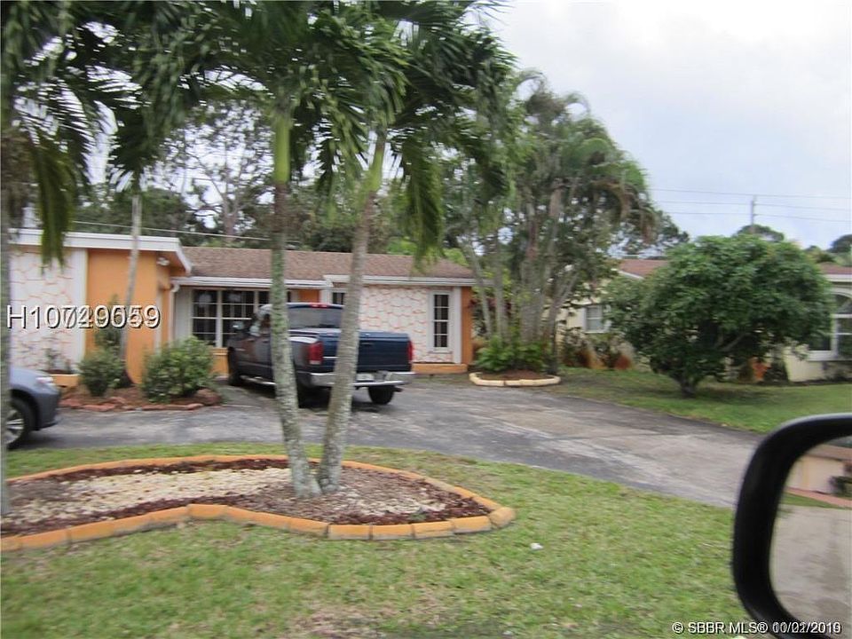 1st image of 8420 Southampton Dr