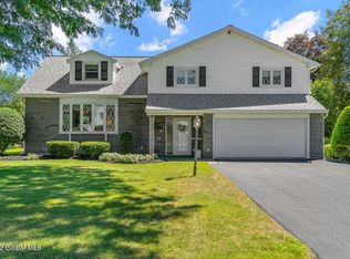 29 Lorelei Ln, Glenville, NY 12302