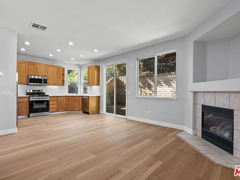 30311 Ashfield Ct — Photo 8