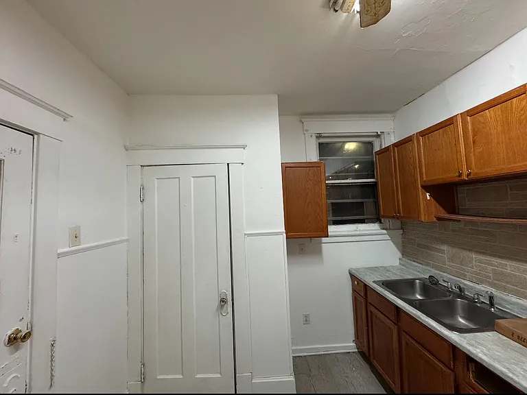 3040 Glenway Ave #1 — Photo 9