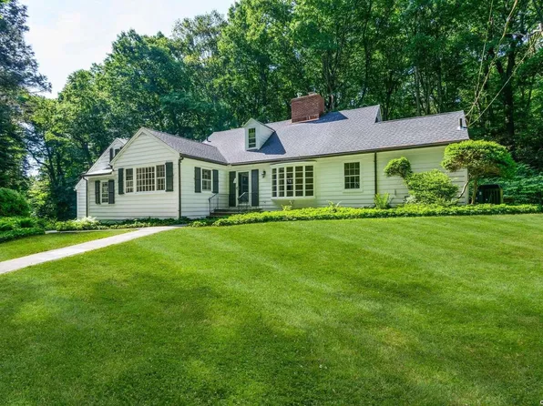 17 Laurel Lane, Locust Valley, NY 11560