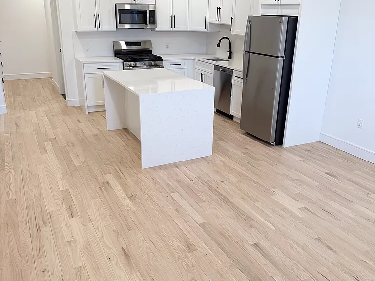 323 Union Blvd #3I — Photo 9