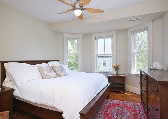 4th image of 425 Medford St #3