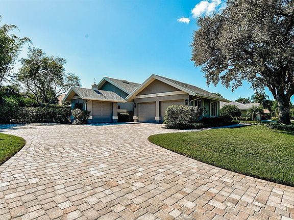 2nd image of 500 Yacht Harbor Dr