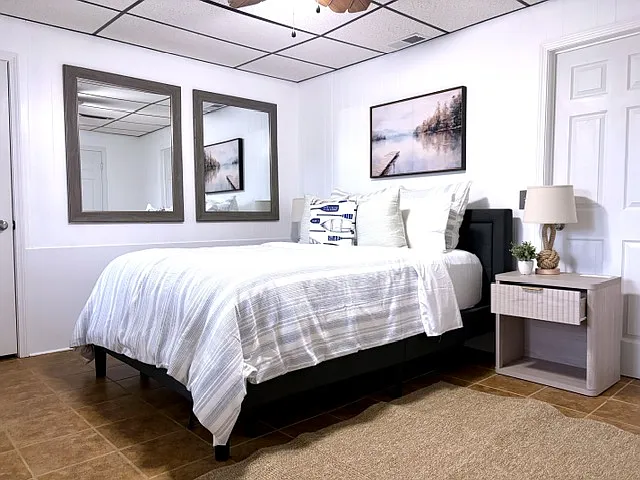2 bed, 850 sqft, $2,484 — Photo 3