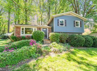 10927 Decatur Dr, Fairfax, VA 22030