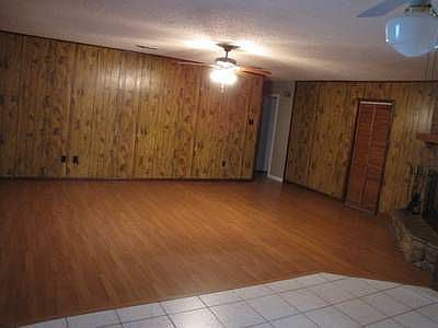 3rd image of 8829 Leisure Dr