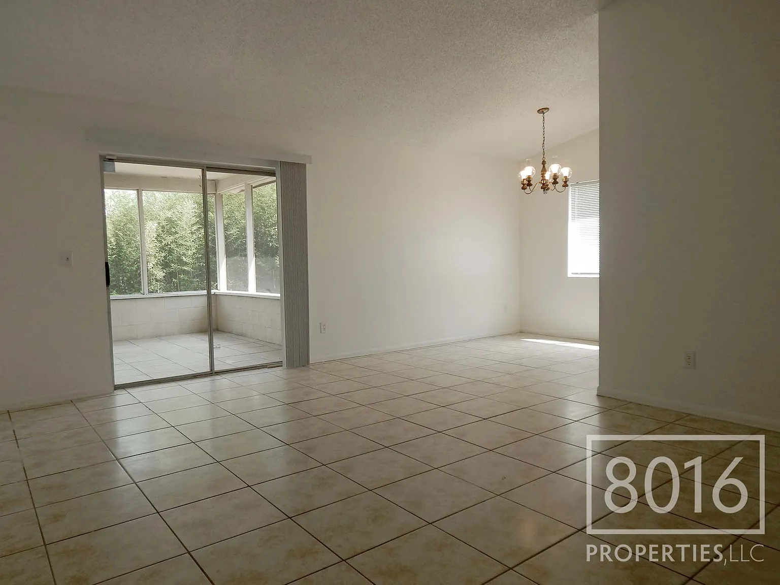3 bed, 1300 sqft, $1,900 — Photo 3