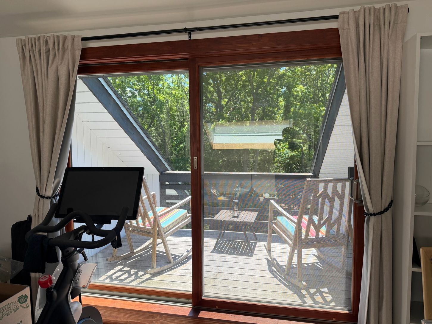  2nd floor balcony