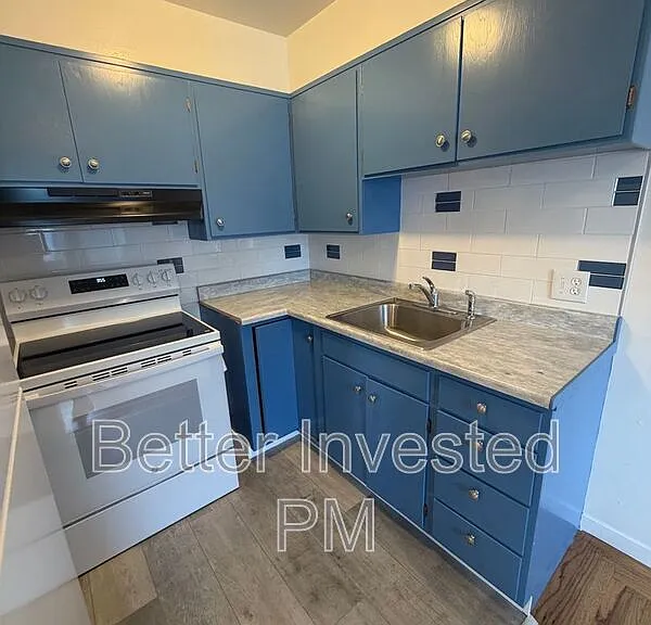 2400 39th Ave #4 — Photo 11