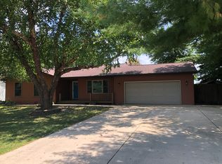 1334 E Wantland Dr, Taylorville, IL 62568