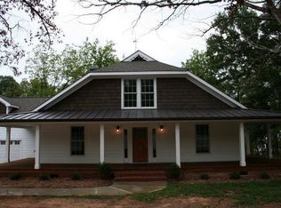 7002 Mount Holly Huntersville Rd, Charlotte, NC 28216